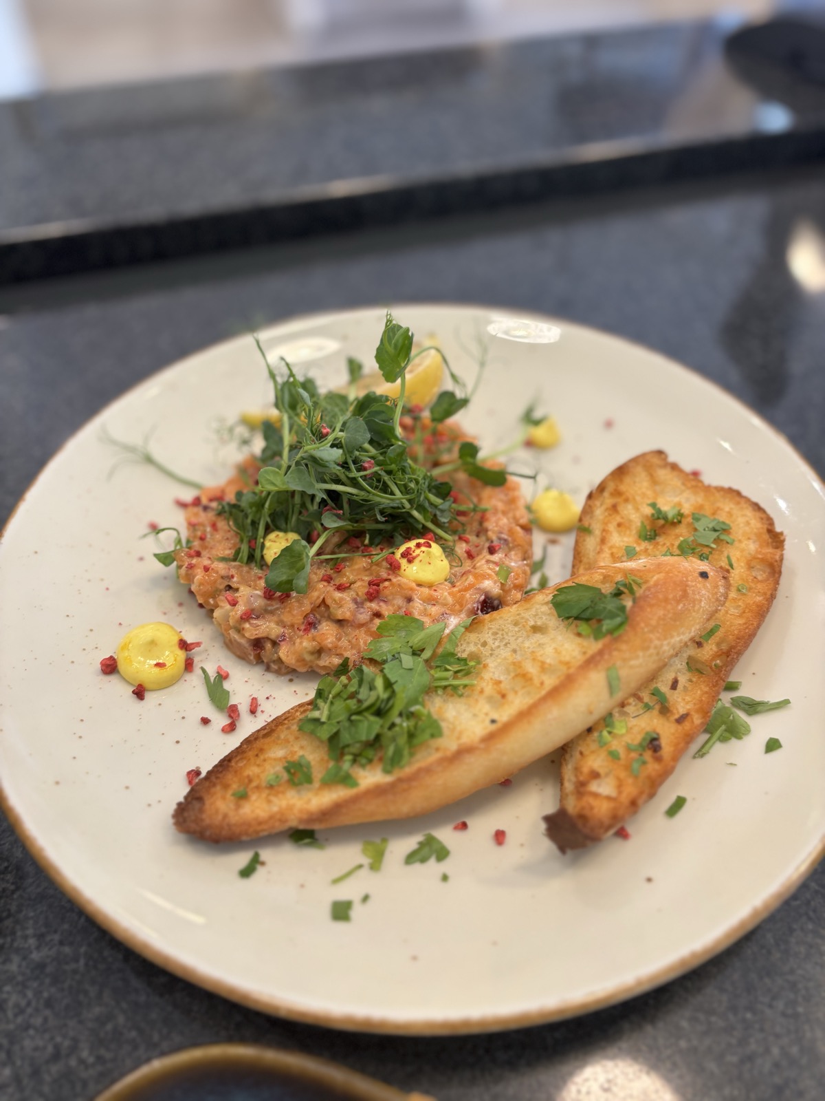 Smażalnia Kergulena — kuchnia, sezon, trzecie pokolenie.